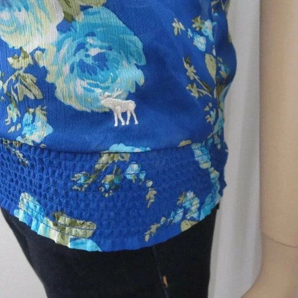 NEW Abercrombie Floral Sheer Top Size Medium - Picture 6 of 8